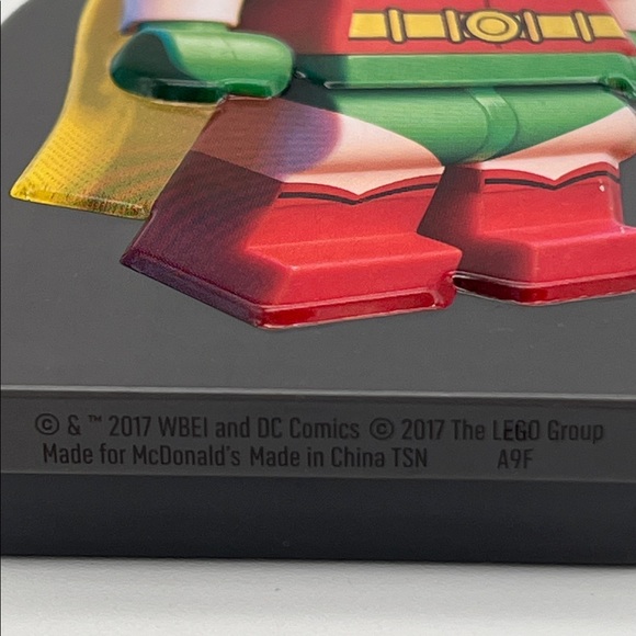 McDonald's Happy Meal DC Comics Lego Batman Movie Tin Robin & Catwoman 2017 - Picture 4 of 7